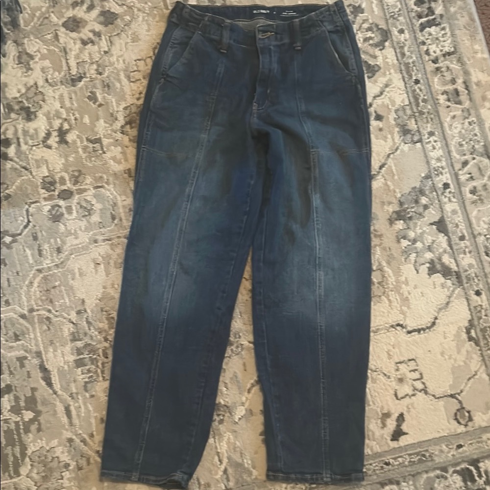 Old Navy Blue Relaxed Jeans Versatile Everyday Wear